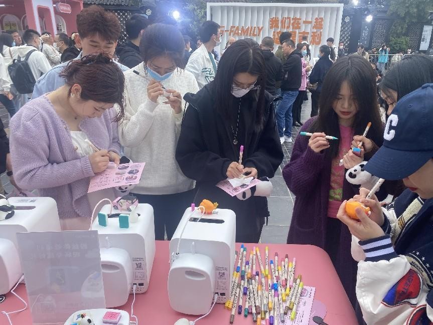 门徒娱乐：魔芯科技KOKONI携手吉利熊猫mini，用创意科技释放无限乐趣